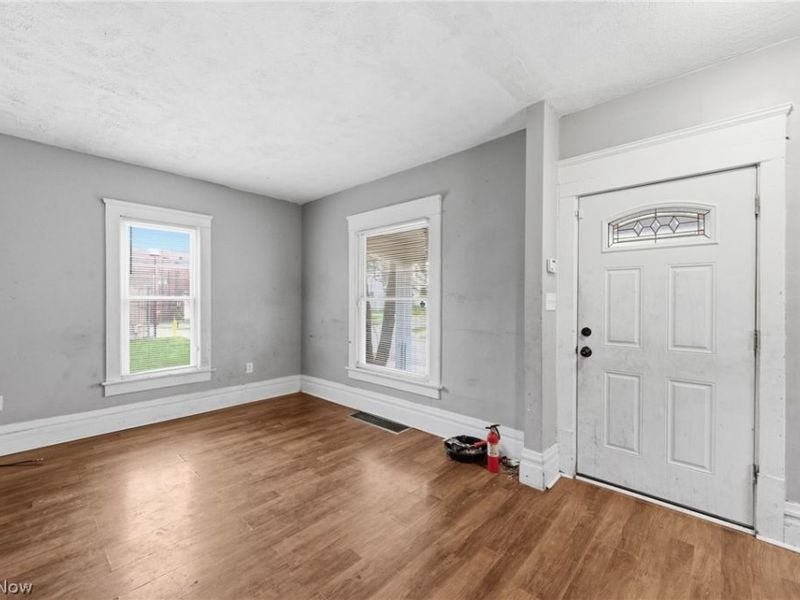 244 Power Street , Akron, OH 44304 Photo 5