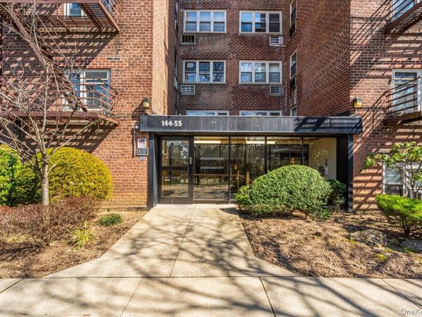 14455 Melbourne Avenue , Unit 3E, Flushing, NY 11367