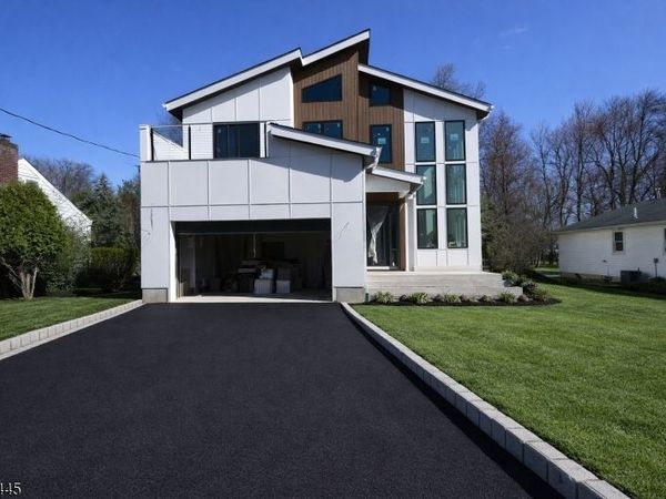 52 Congressional Pkwy, Livingston, NJ 07039