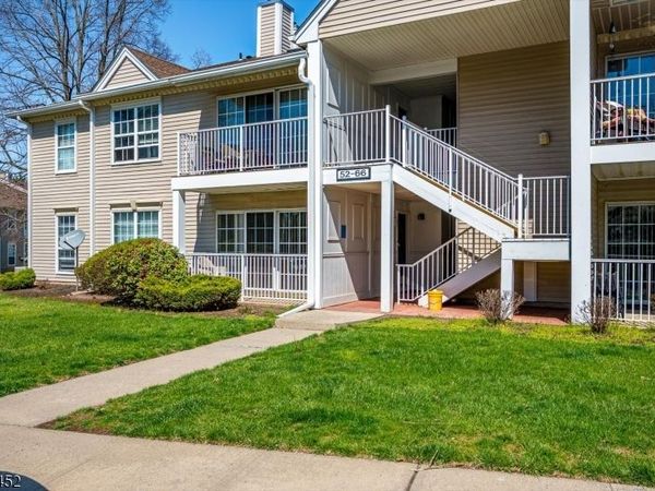 54 Lindsey Ct, Franklin, NJ 08823