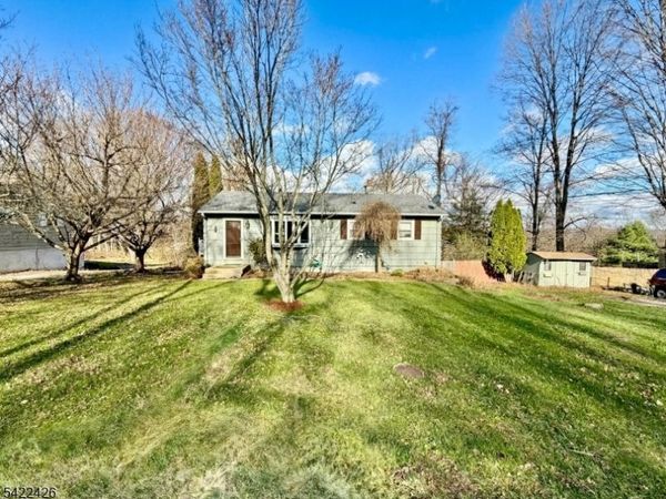 25 High Point Ter, Vernon, NJ 07461