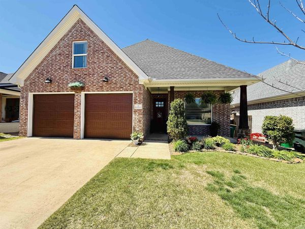 8 BENTWOOD Lane, Little Rock, AR 72223