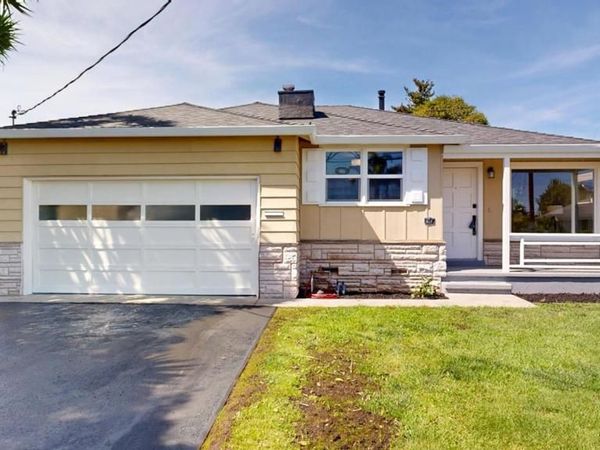 215 Wisteria Drive, East Palo Alto, CA 94303