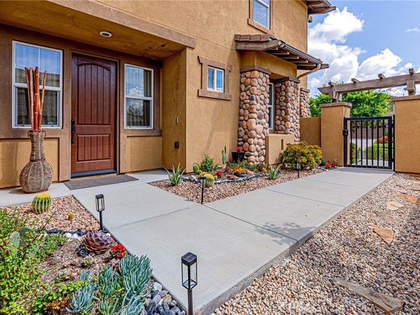 28633 Farrier, Valencia, CA 91354