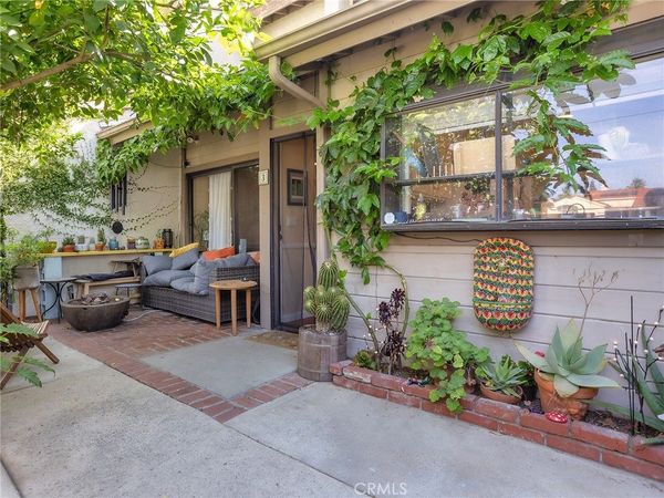 8348 Penfield Avenue, Unit 3, Winnetka, CA 91306