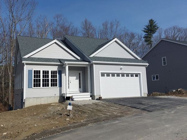20B Crownshield, Uxbridge, MA 01569