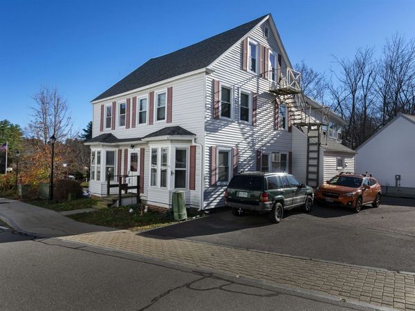 4 Water Street, Newmarket, NH 03857