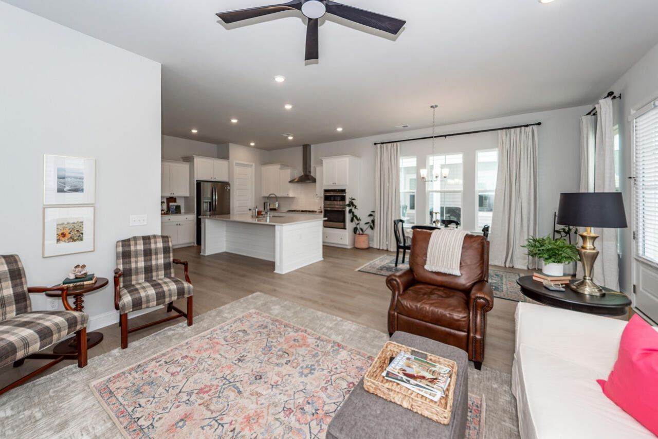 119 Wonder Sol Way Photo 7