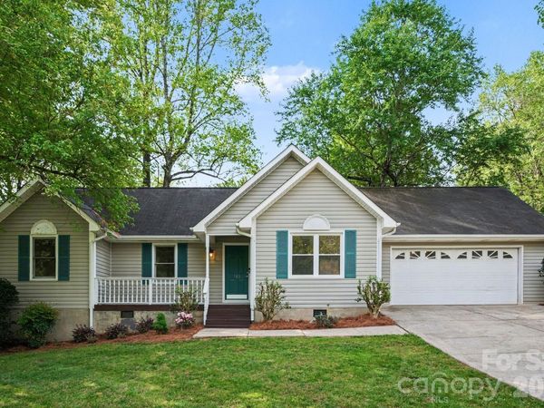105 Chalice Court, Statesville, NC 28625