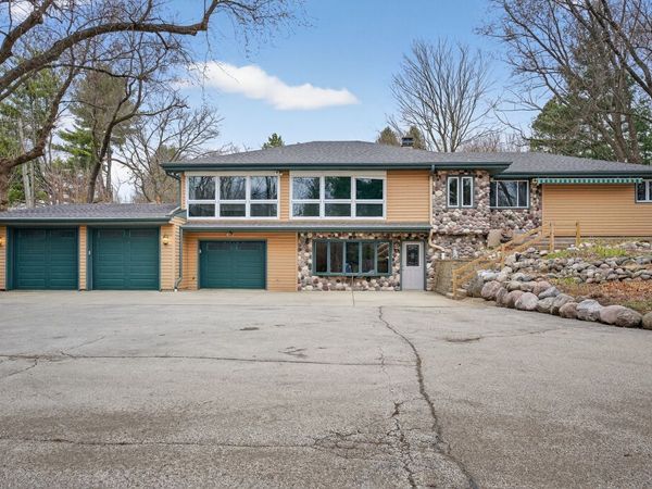 38W042 Silver Glen Road , St. Charles, IL 60175