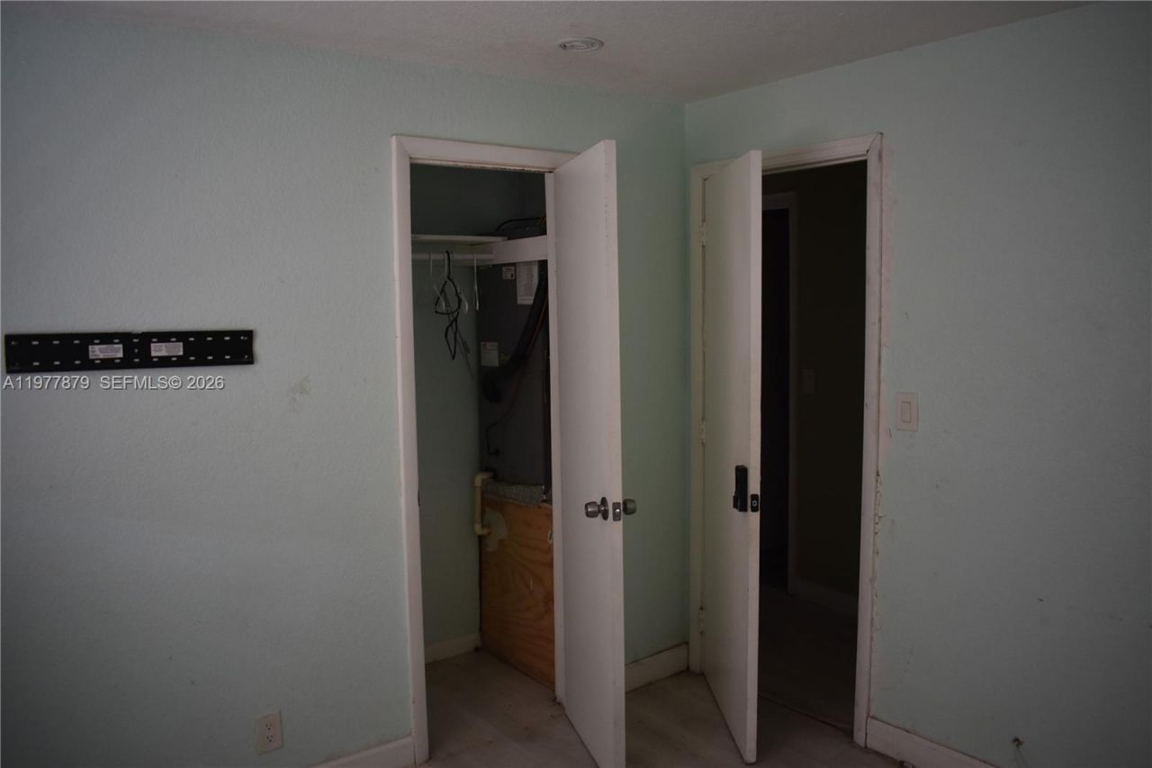 2121 NW 26th Ave, Fort Lauderdale, FL 33311 Photo
