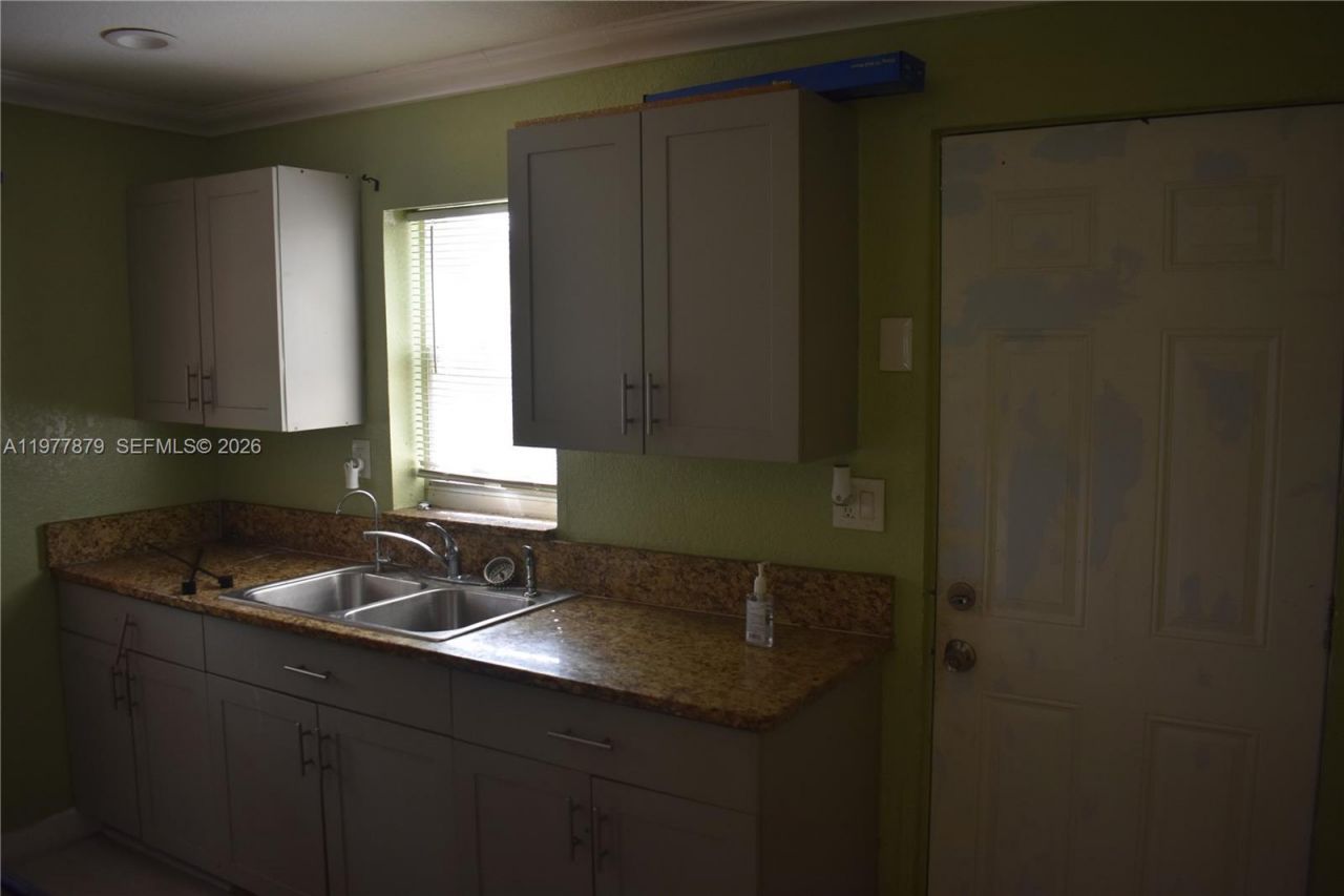 2121 NW 26th Ave, Fort Lauderdale, FL 33311 Photo