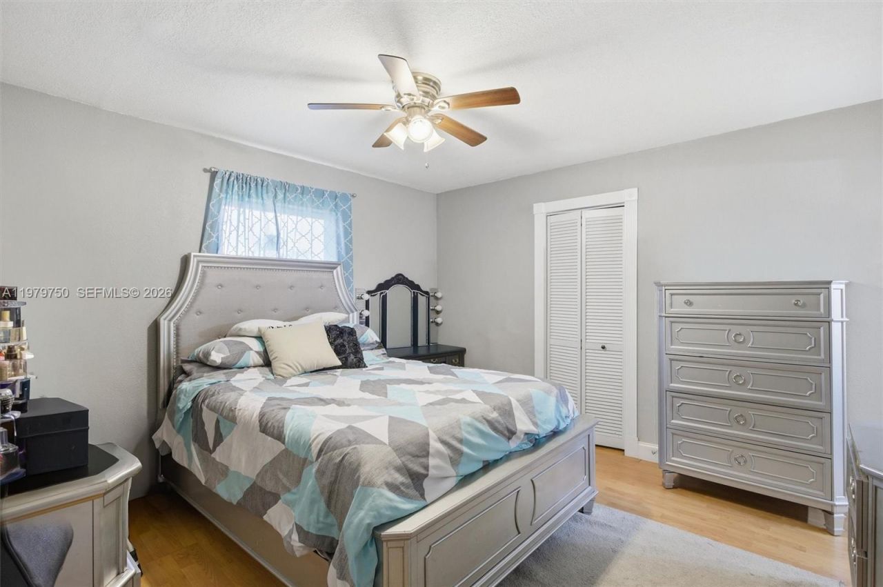 720 SW 81 Ter, North Lauderdale, FL 33068 Photo
