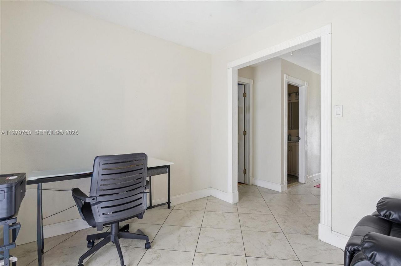 720 SW 81 Ter, North Lauderdale, FL 33068 Photo