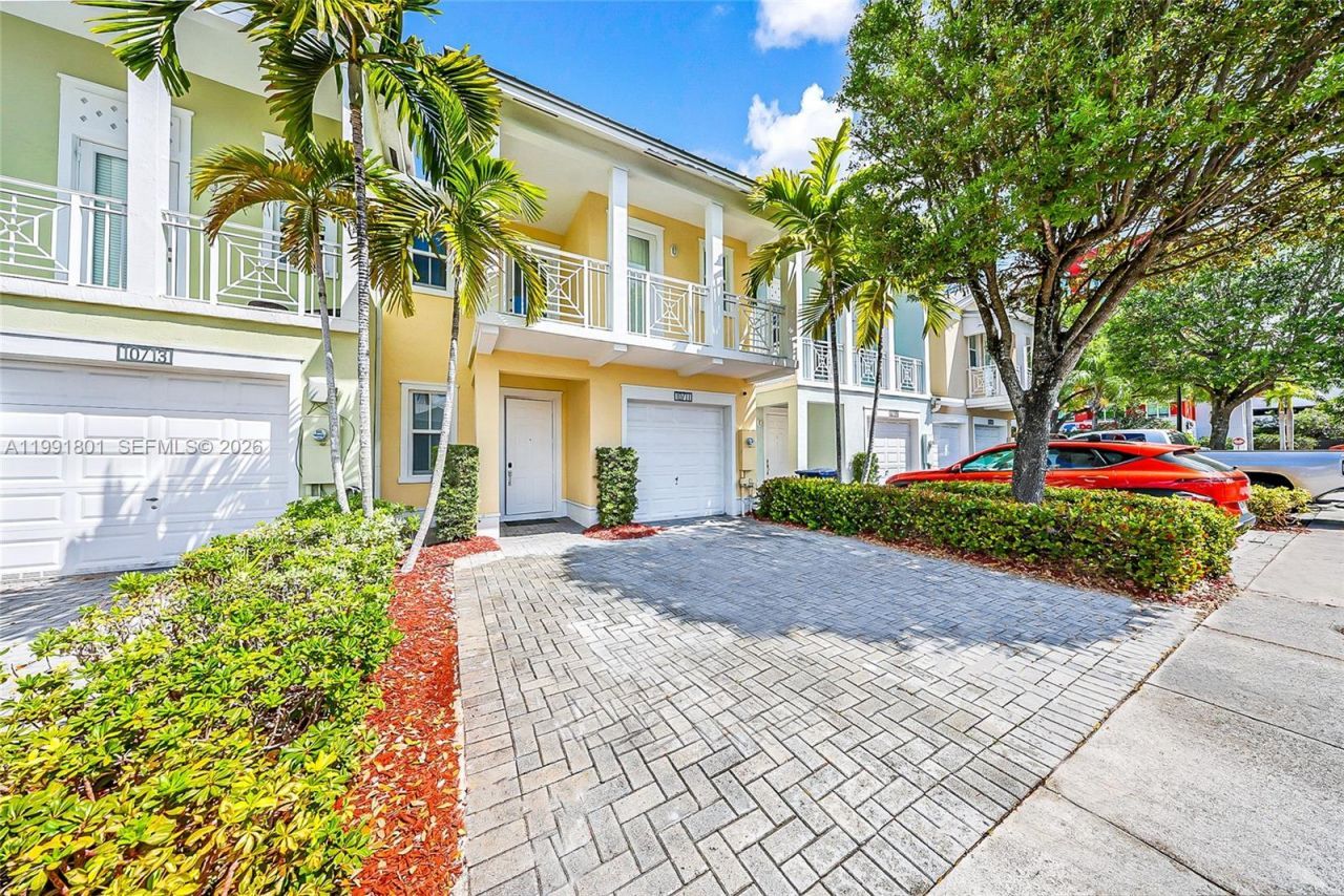 10711 NW 75th Ln, Doral, FL 33178 Photo