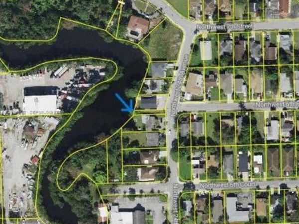 24 NW Avenue , Fort Lauderdale, FL 33311