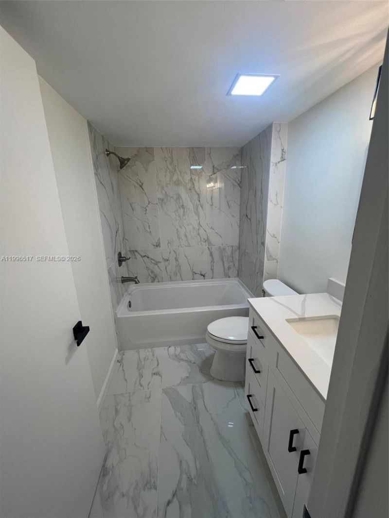 9999 Summerbreeze Dr, Unit 214, Sunrise, FL 33322 Photo