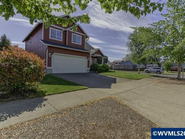 4722 Gill St NE, Salem, OR 97305