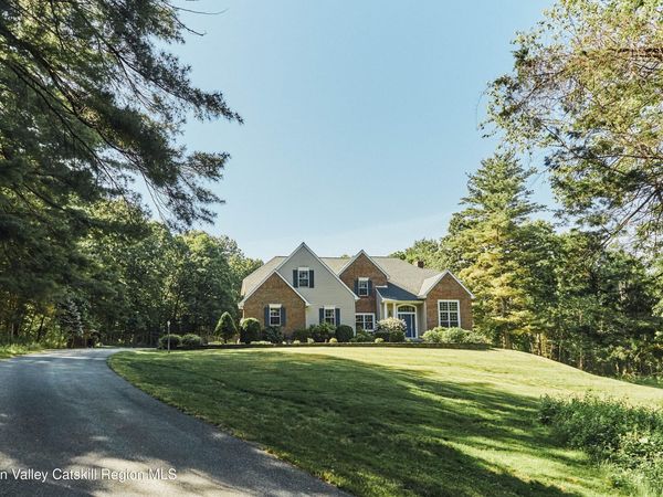 58 Deer Run, Red Hook, NY 12571