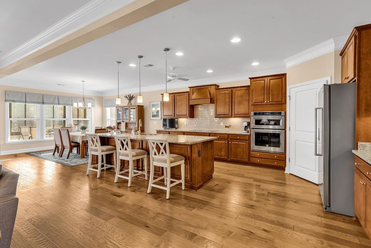 6089 Trieste St. Photo 10