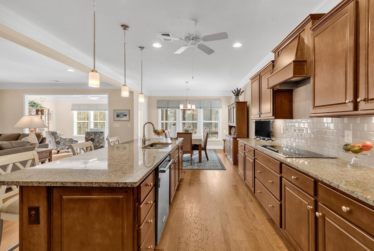 6089 Trieste St. Photo 12