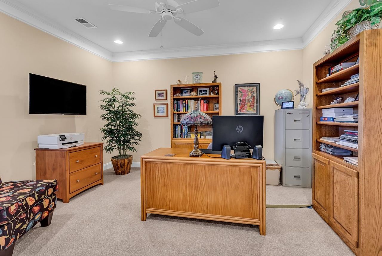 6089 Trieste St. Photo 16