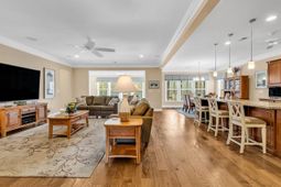 6089 Trieste St. photo 4