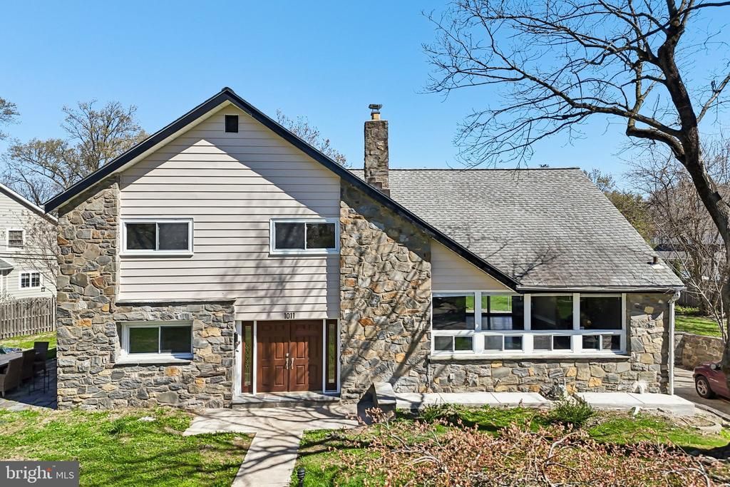 1011 STANFORD DRIVE, WYNNEWOOD, PA 19096