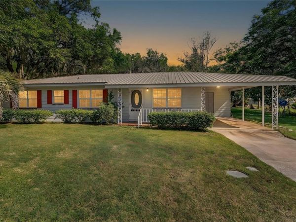 432 NW 2ND AVENUE, WILLISTON, FL 32696