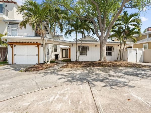 845 BAY ESPLANADE , CLEARWATER BEACH, FL 33767