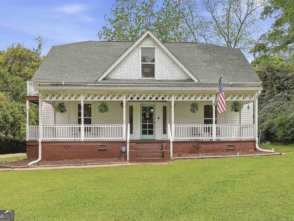 21 Smith Street, Grantville, GA 30220