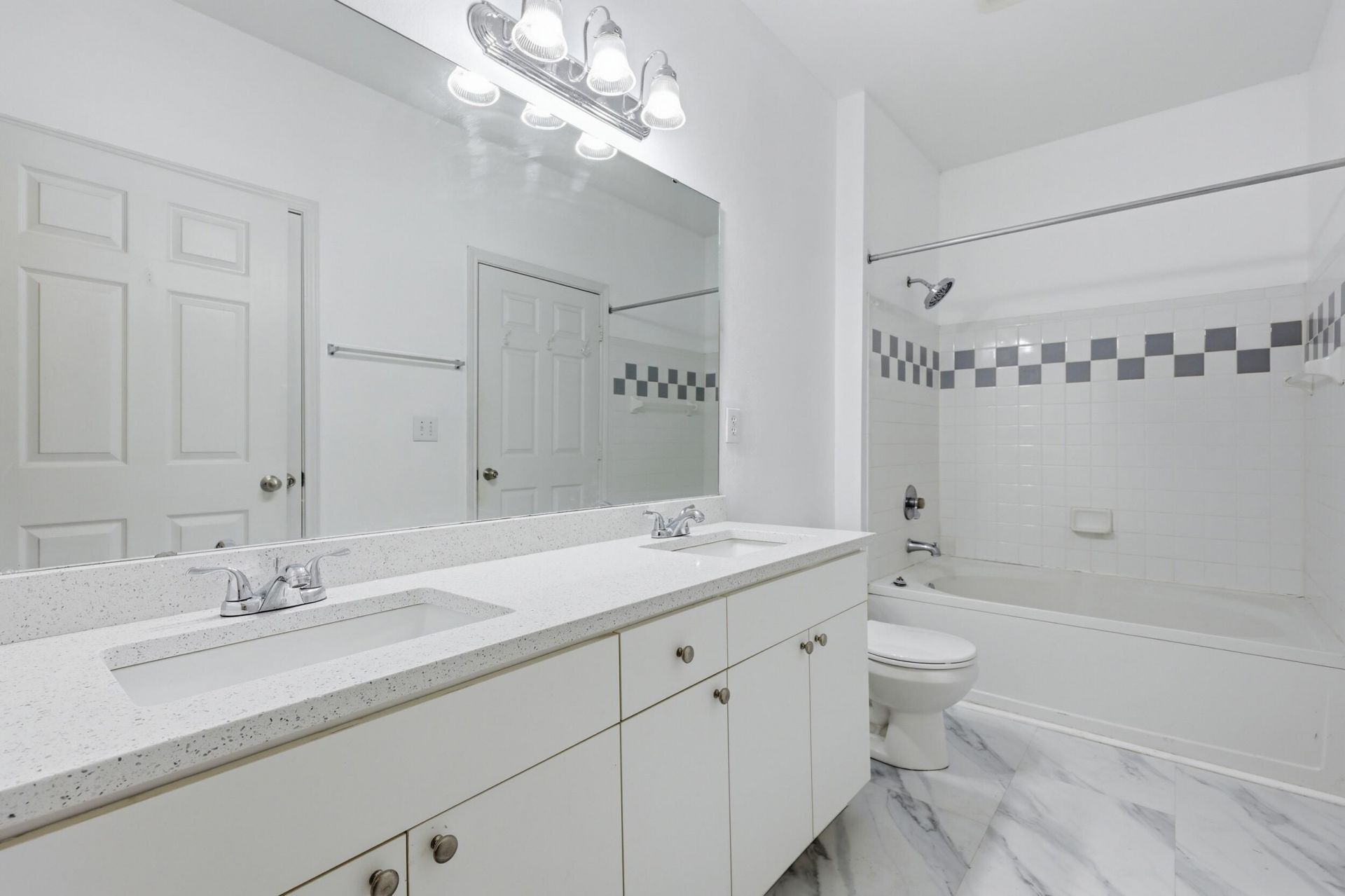 130 River Landing Drive Photo 18