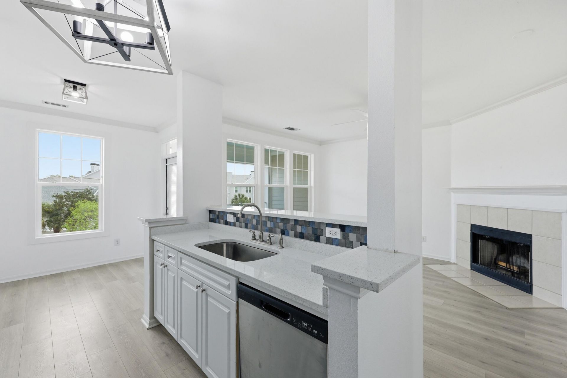 130 River Landing Drive Photo 6