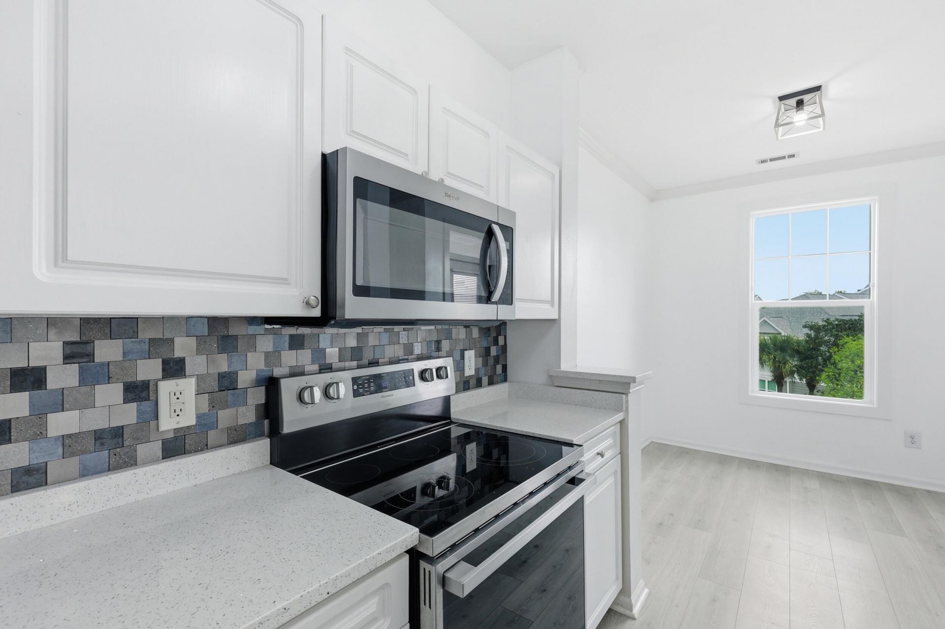 130 River Landing Drive Photo 8