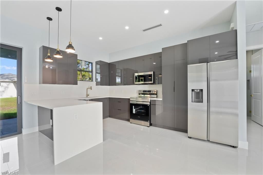 320 Loire Ave S, Lehigh Acres, FL 33974 Photo