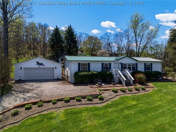 2435 US Route 60, Hurricane, WV 25526