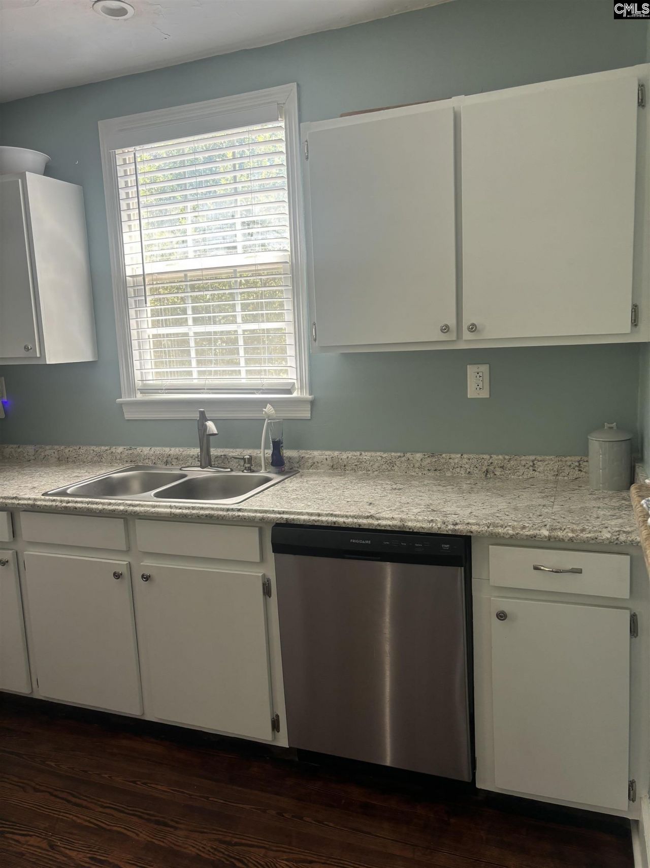 1201 Sycamore Avenue Photo 7