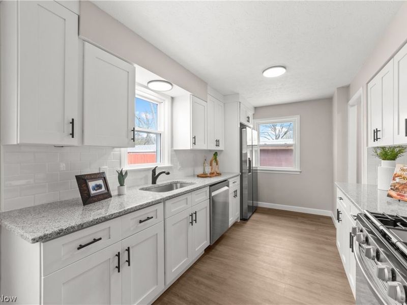 7377 Greenleaf Avenue, Parma, OH 44130 Photo 13