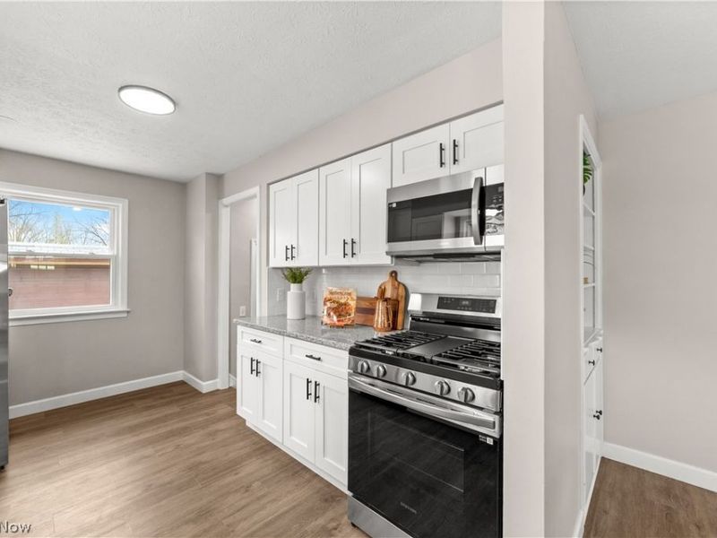 7377 Greenleaf Avenue, Parma, OH 44130 Photo 15