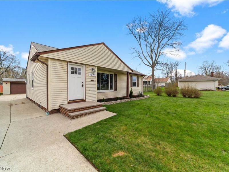 7377 Greenleaf Avenue, Parma, OH 44130 Photo 2