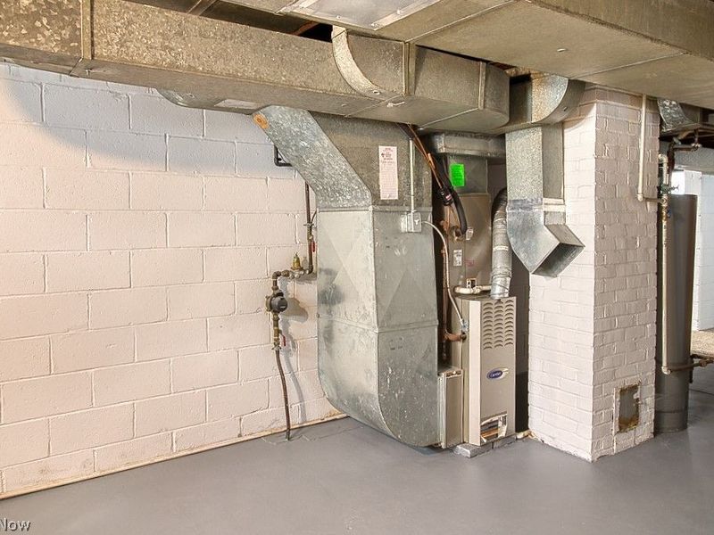 7377 Greenleaf Avenue, Parma, OH 44130 Photo 31