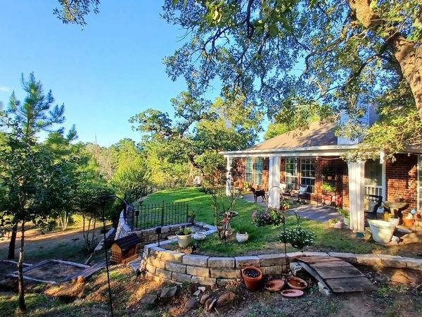 199 Ulupau CIR, Bastrop, TX 78602