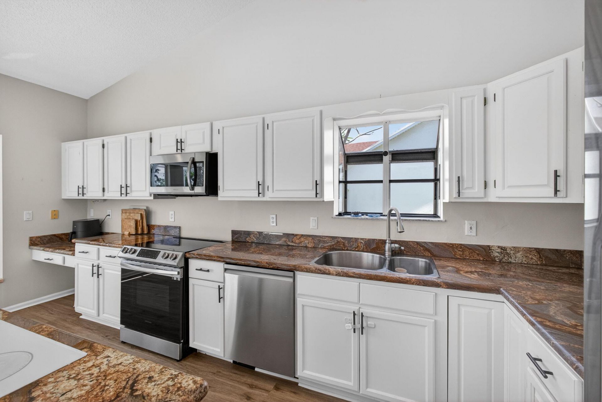 115 Waterway Road, Royal Palm Beach, FL 33411 Photo