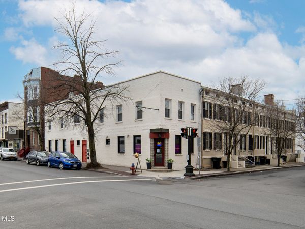 6 Franklin Place, Troy, NY 12180