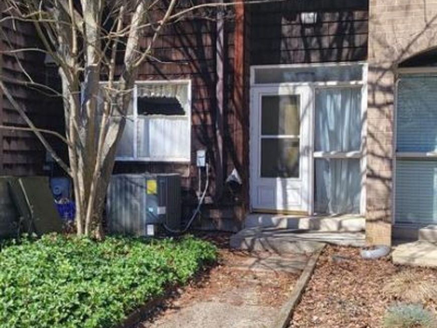 302 New Mark Esplanade, Rockville, MD 20850 Main Photo