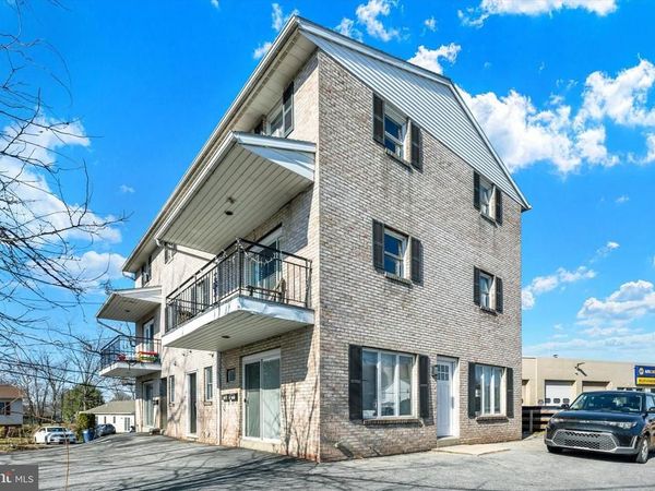 219 W MAIN STREET, FLEETWOOD, PA 19522