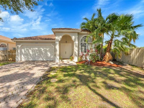 16000 SW 91st Ct, Palmetto Bay, FL 33157