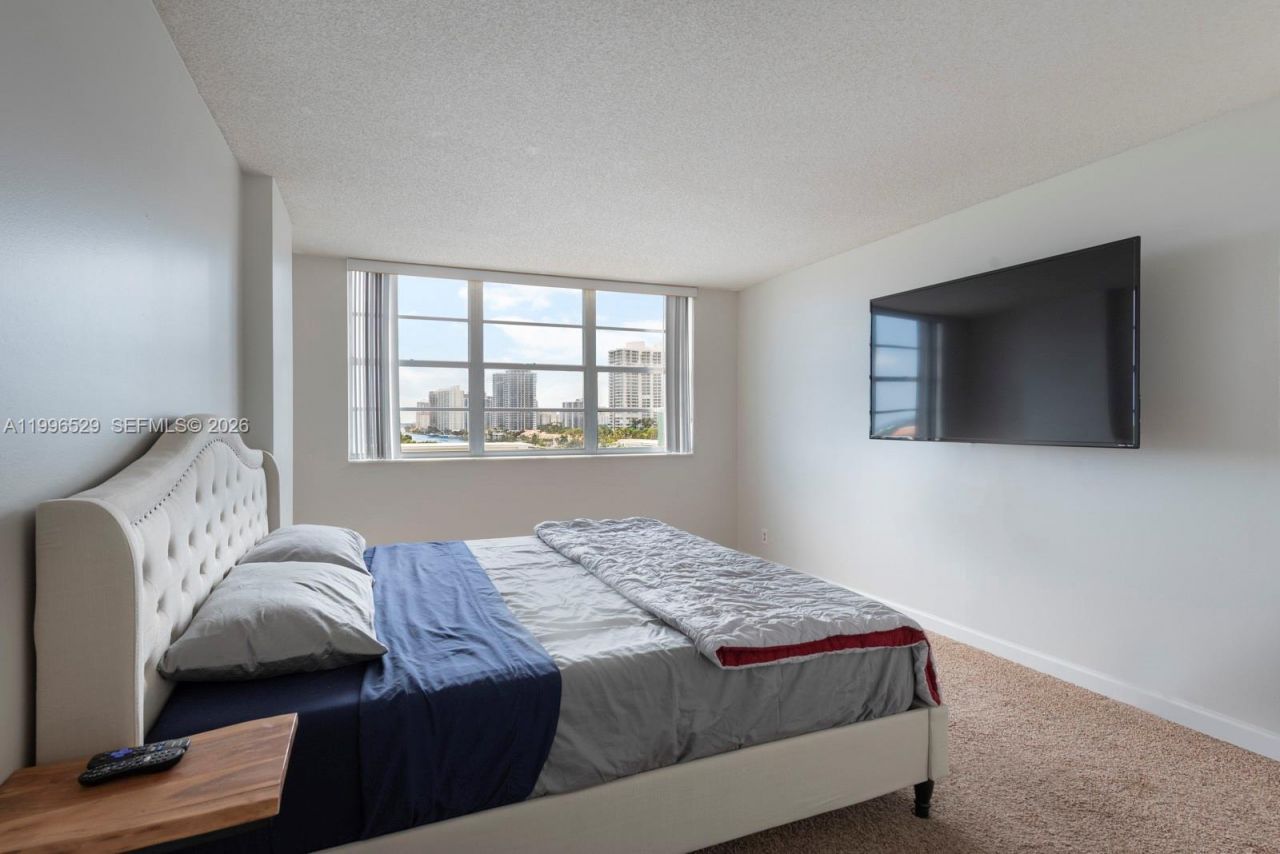 3161 S Ocean Dr , Unit 809, Hallandale Beach, FL 33009 Photo