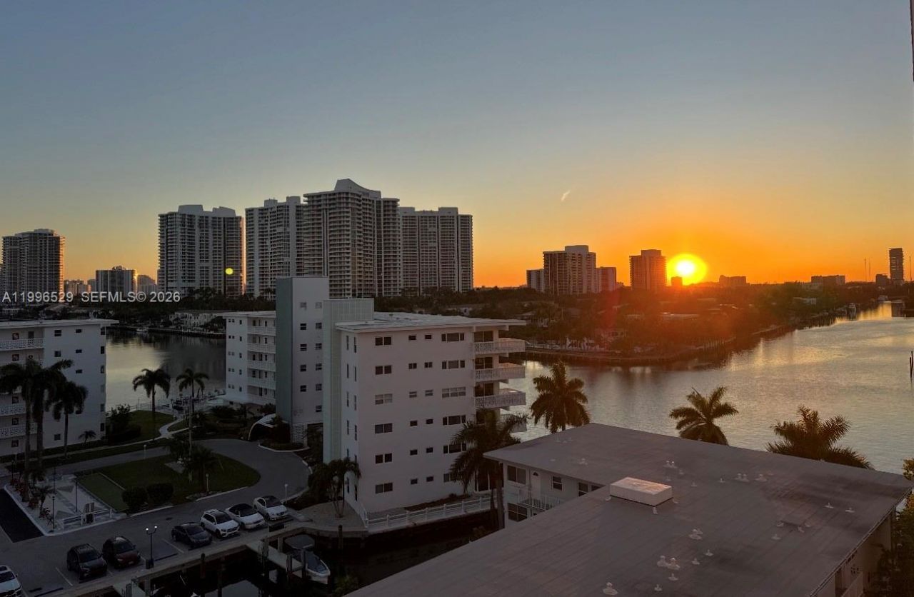 3161 S Ocean Dr , Unit 809, Hallandale Beach, FL 33009 Photo