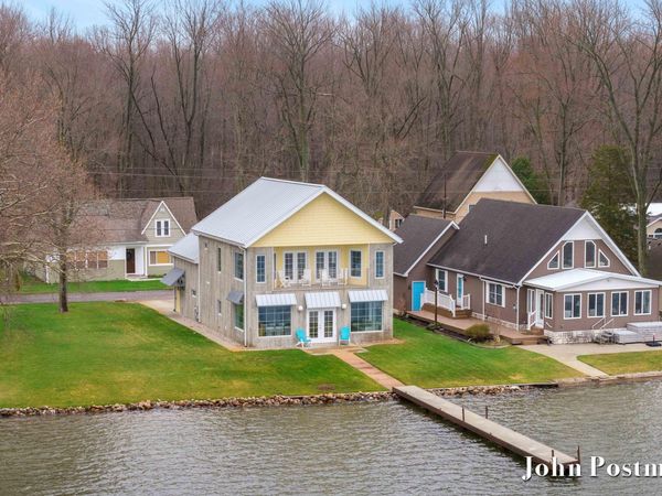 2138 Parker Drive, Wayland, MI 49348